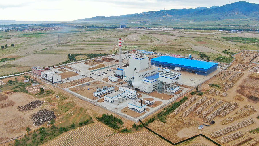 昔日農林廢棄物，今日鄉村清潔電。6月11日14時30分，中國能建山西電建承建的五寨縣1×30兆瓦生物質熱電聯產EPC項目，高質量高標準地完成了168小時試運。試運期間，機組運行平穩，各項技術、性能指標優良。圖為項目現場。