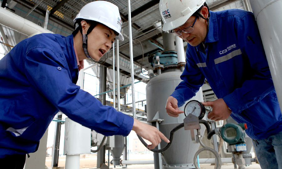 生物質資源取之于農村，生物質能推動鄉村振興。建設期間，山西電建踐行國家“碳達峰碳中和”戰略，履行央企社會責任，發揮專業優勢，建設精品工程，精心打造生物質發電領域品牌項目，為鄉村振興助力賦能。圖為項目現場。
