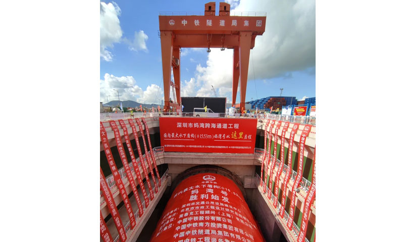 媽灣跨海通道工程盾構段全長2063米，作為項目工程的關鍵控制性環節，“媽灣號”的現場組裝至關重要。