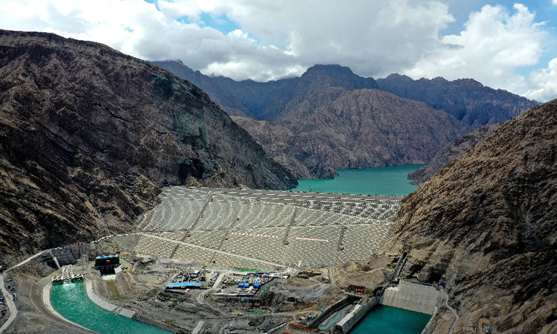 阿爾塔什水利樞紐工程總裝機容量755兆瓦，設計年發電量21.86億千瓦時。樞紐工程對推動南疆地區經濟可持續發展、助力鄉村振興都具有重要意義。