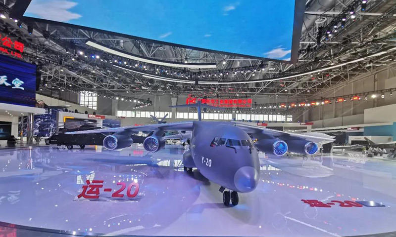 展品中，既有殲20、運20、直20、“鶻鷹”、“翼龍”等早已被萬千民眾所熟知的明星產品，也有首次以實物參展的無偵7無人偵察機、首次亮相珠海的無偵8高空高速偵察機、攻擊11無人機等航空新銳。