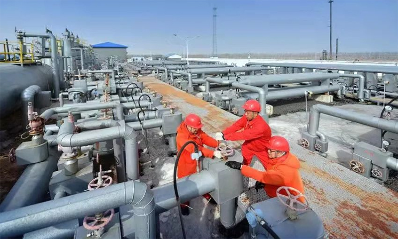 圖為吉林油田戰(zhàn)寒發(fā)力迎冬供。