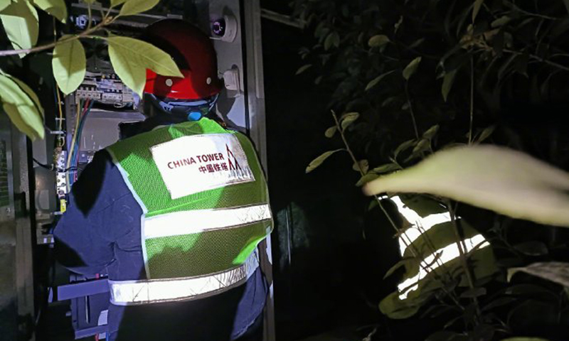 并協(xié)助三家電信運(yùn)營企業(yè)連夜進(jìn)行設(shè)備掛載和網(wǎng)絡(luò)開通，提前完成市疫情防控指揮部門對通信網(wǎng)絡(luò)保障的緊急需求。