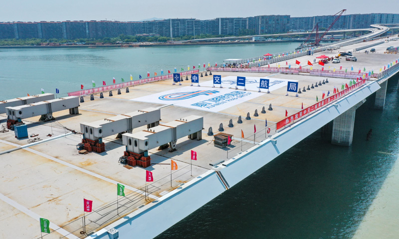 9月12日，由中交二航局參建的廈門翔安大橋主橋成功合龍（無人機照片）。