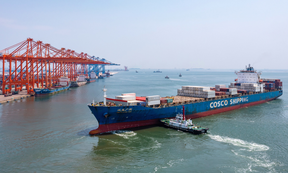 近日，北部灣港貨物裝卸緊張有序。