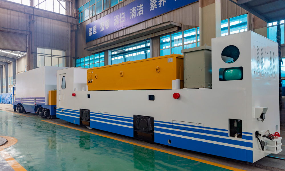 積木式多動(dòng)力編組具有投入成本低、動(dòng)力模塊化、動(dòng)力分散式驅(qū)動(dòng)、維修互換性強(qiáng)等特點(diǎn)，是已有編組列車升級(jí)改造的較佳選擇。據(jù)悉，作為窄軌運(yùn)輸領(lǐng)域享有盛譽(yù)的企業(yè)，中鐵工業(yè)為市場(chǎng)提供了超1400列水平運(yùn)輸編組，成功應(yīng)用于鐵路、公路、地鐵市政、礦山開(kāi)采、引水工程等多個(gè)領(lǐng)域隧道施工運(yùn)輸。