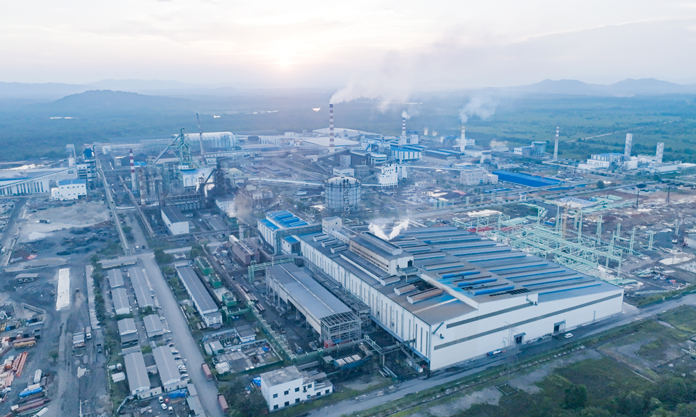 中國五礦承建的馬來西亞東鋼集團270萬噸綜合性鋼廠，把一座僅70萬噸產能的老舊鋼廠整體升級打造成具有270萬噸產能的現代化一流鋼廠，僅在方寸之地，以“縮骨功”將舊廠置換為產能更大、效率更高、布置更緊湊、利舊更充分、技術更先進、建造更精妙的全流程鋼廠。項目的成功實施，有效助推當地鋼鐵產業轉型升級發展，填補了馬來西亞在高中低端建筑、家電、汽車產業鏈上的空白，打通了馬來西亞鋼鐵行業全產業鏈。