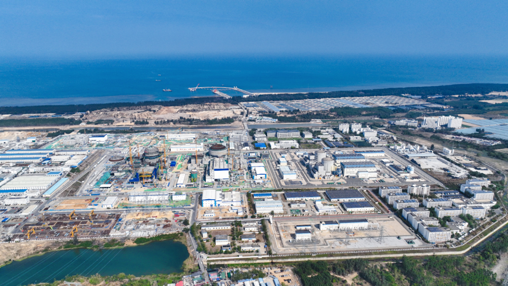 據(jù)了解，海南核電是中核集團(tuán)在華南地區(qū)的“橋頭堡”，是我國地理位置最南端的核電基地，一期工程于2016年全面建成投產(chǎn)，年發(fā)電量占海南全省年用電量的近25%，海南核電基地安全穩(wěn)定的電力保障為海南省打造國家生態(tài)文明試驗區(qū)、建設(shè)海南自由貿(mào)易港提供強(qiáng)勁有力的清潔能源支持。