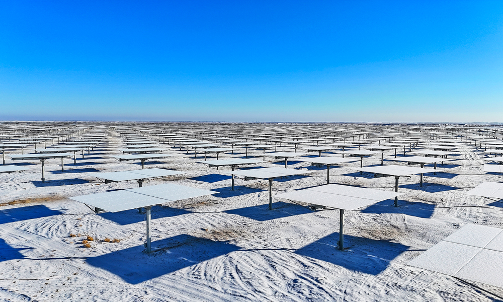 金塔多能互補項目建成并網后年發電量將達到13.7億千瓦時，每年可節約標準煤約48萬噸，減少二氧化碳排放量約131萬噸。