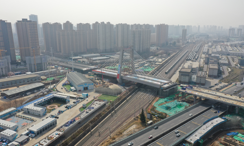 西安幸福路北延伸工程是連接幸福北路與廣運潭大道的核心紐帶，是西安市重點市政工程、民生工程，“七橫十縱”快速路網的重要組成部分。項目建成通車后，市民駕車從幸福路到廣運潭大道，將由原來的20分鐘縮短至5分鐘，有助于完善西安市城東綜合交通體系、緩解東二環壓力，助力地方經濟社會高質量發展。 