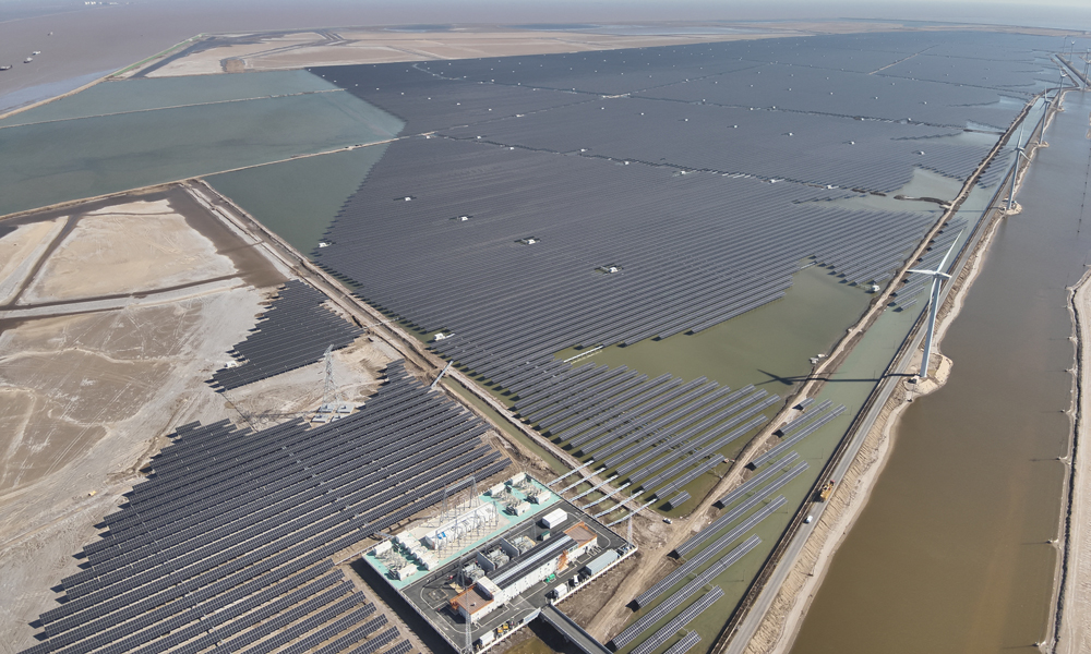 該項目于2024年4月開工建設，同年12月實現首批60萬千瓦并網發電。項目全容量投產后，每年可發電12.86億千瓦時，相當于節約標煤38.58萬噸，減排二氧化碳91.77萬噸，具有良好的經濟效益、社會效益和環保效益。