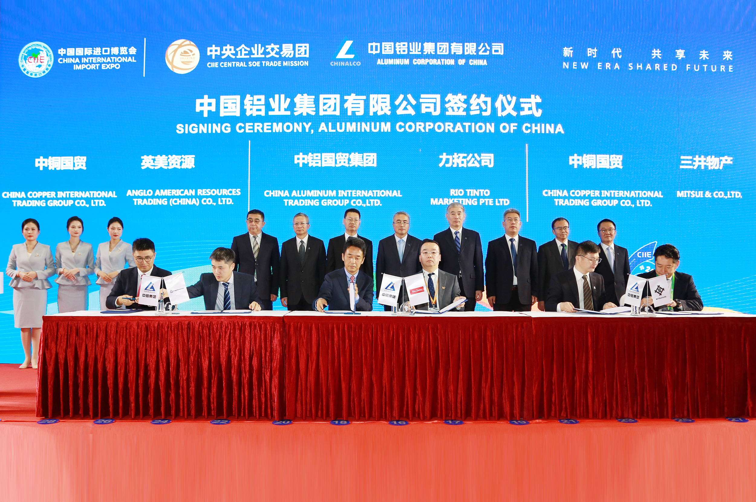 簽約.jpg 簽約.jpg