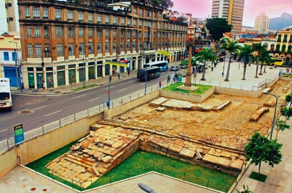 瓦隆古碼頭.jpg 瓦隆古碼頭.jpg