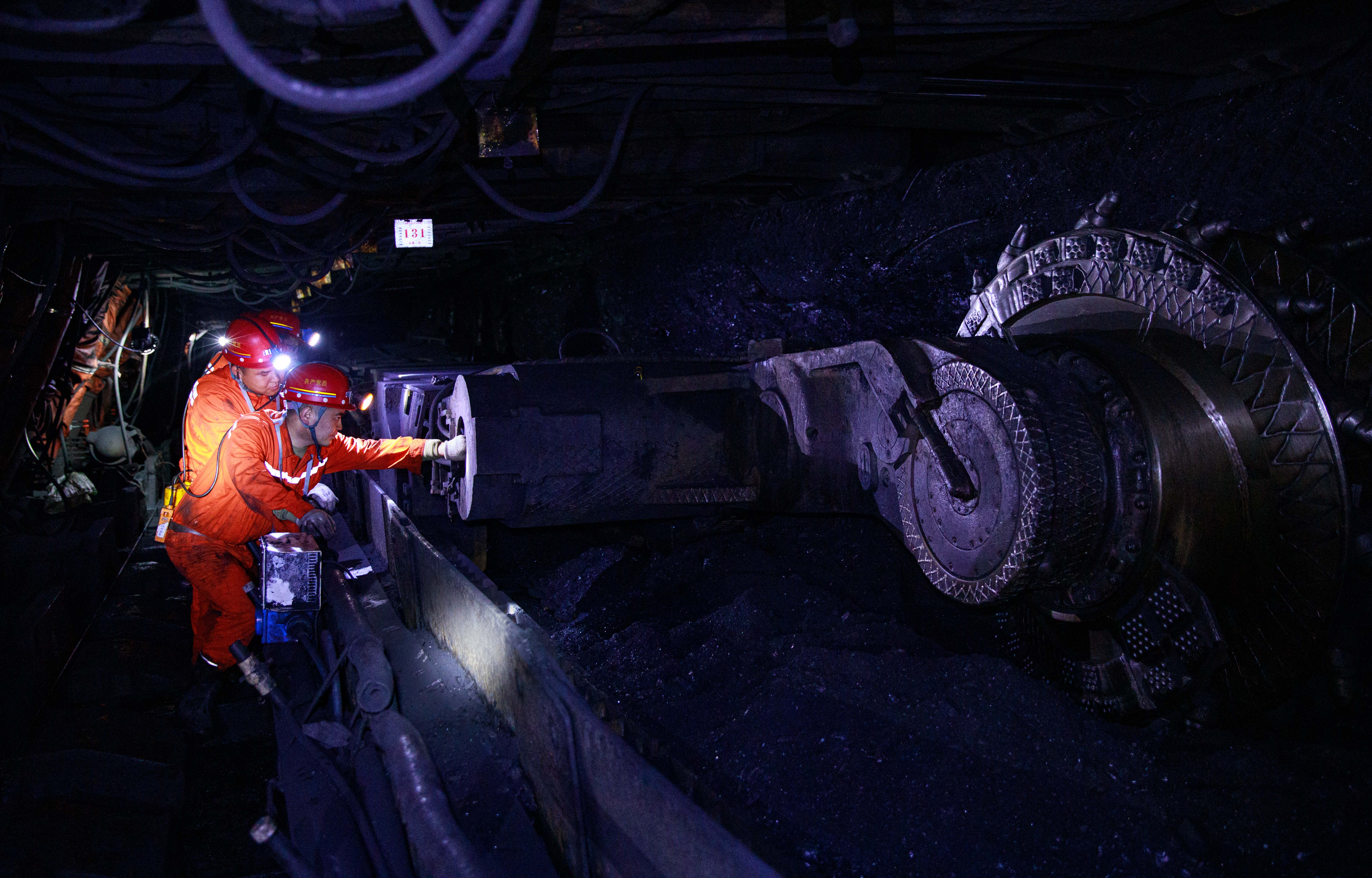 川煤集團(tuán)龍灘煤礦3122S工作面智能化綜采情況.jpg 川煤集團(tuán)龍灘煤礦3122S工作面智能化綜采情況.jpg