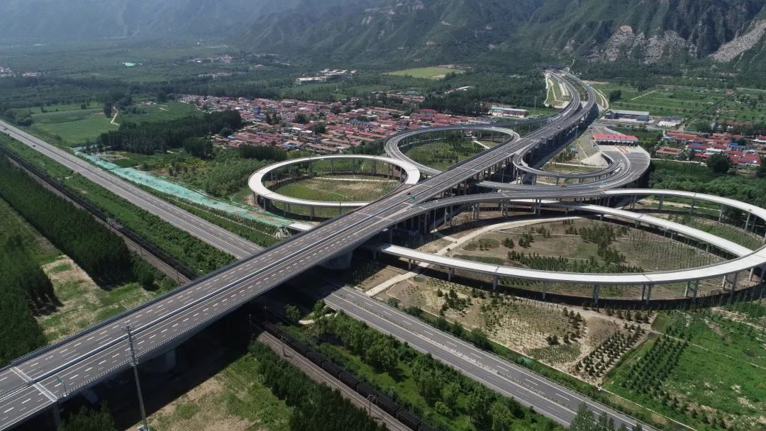 首發集團參與建設延崇高速北京段.jpeg 首發集團參與建設延崇高速北京段.jpeg