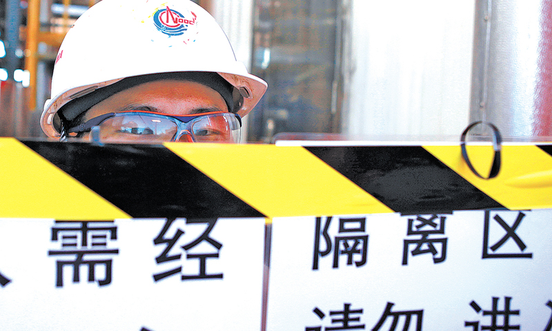 注熱前，操作人員對隔離區域內注熱設備進行反復檢查。