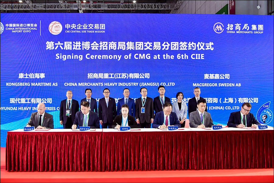 BAO7893-ok.jpg BAO7893-ok.jpg